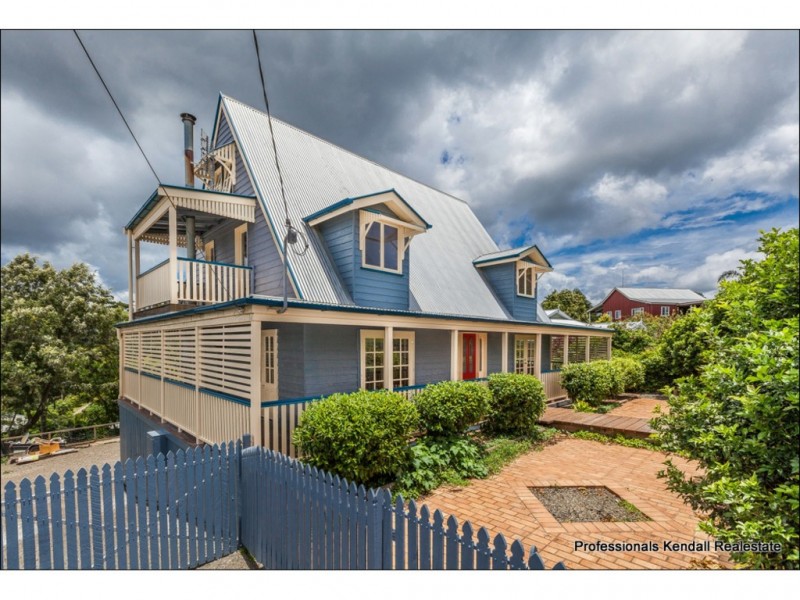 39 Paradise Drive, Tamborine Mountain QLD 4272