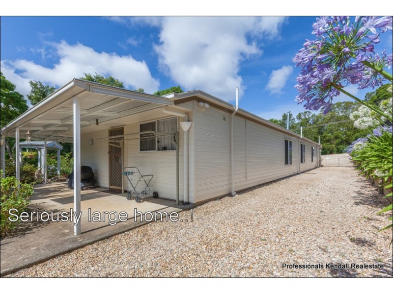 14 Ben Nevis Street, Tamborine Mountain QLD 4272