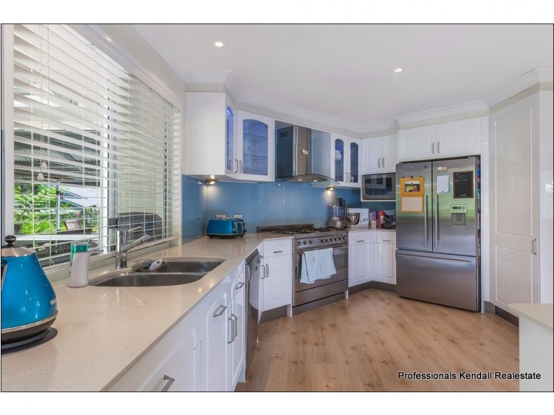 14 Ben Nevis Street, Tamborine Mountain QLD 4272