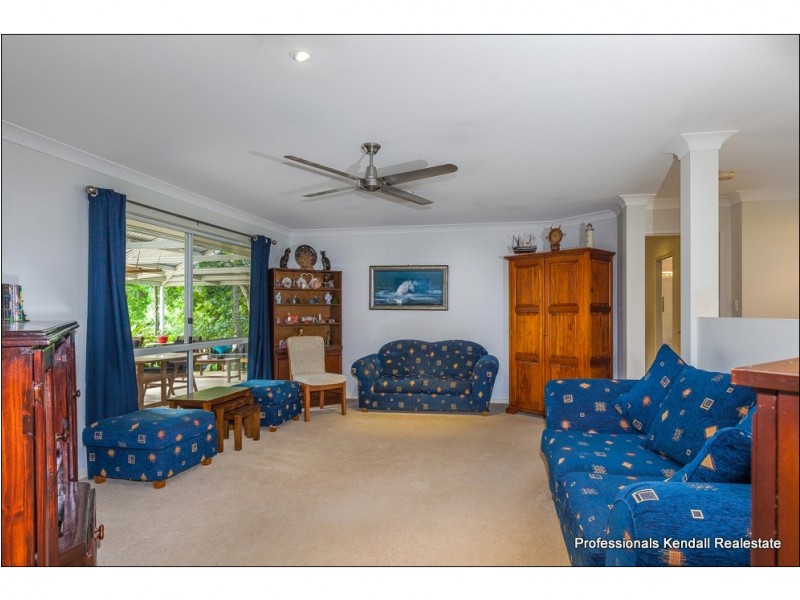 14 Ben Nevis Street, Tamborine Mountain QLD 4272