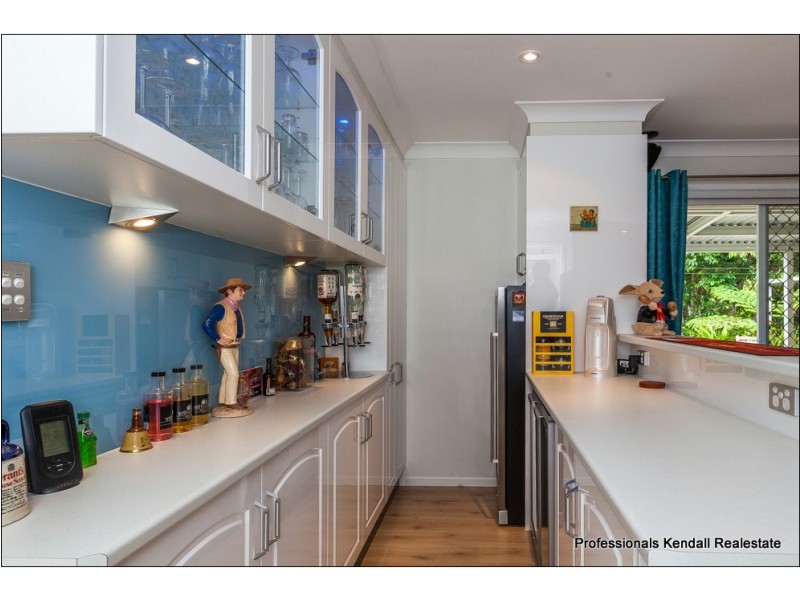 14 Ben Nevis Street, Tamborine Mountain QLD 4272