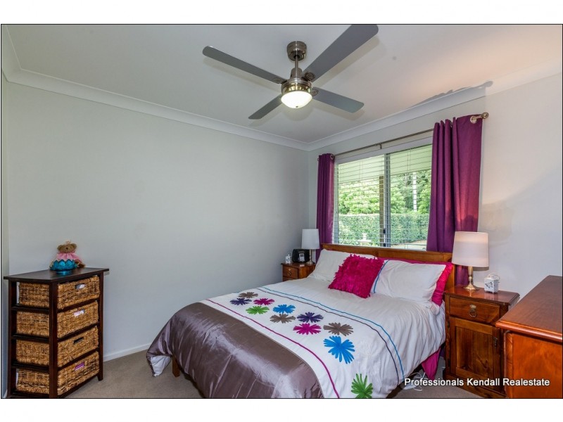 14 Ben Nevis Street, Tamborine Mountain QLD 4272