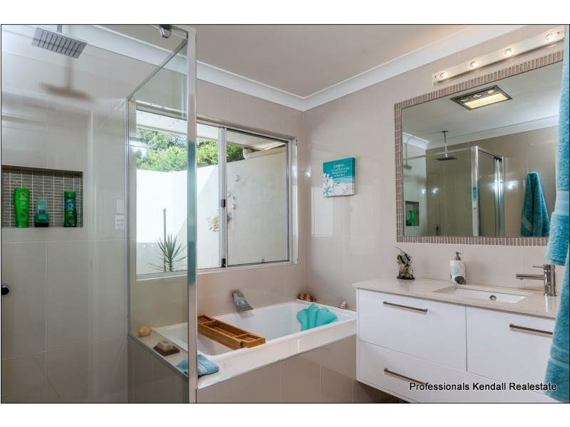 14 Ben Nevis Street, Tamborine Mountain QLD 4272