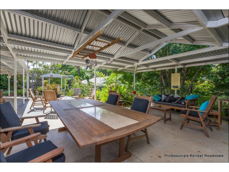 14 Ben Nevis Street, Tamborine Mountain QLD 4272