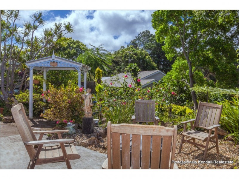 14 Ben Nevis Street, Tamborine Mountain QLD 4272