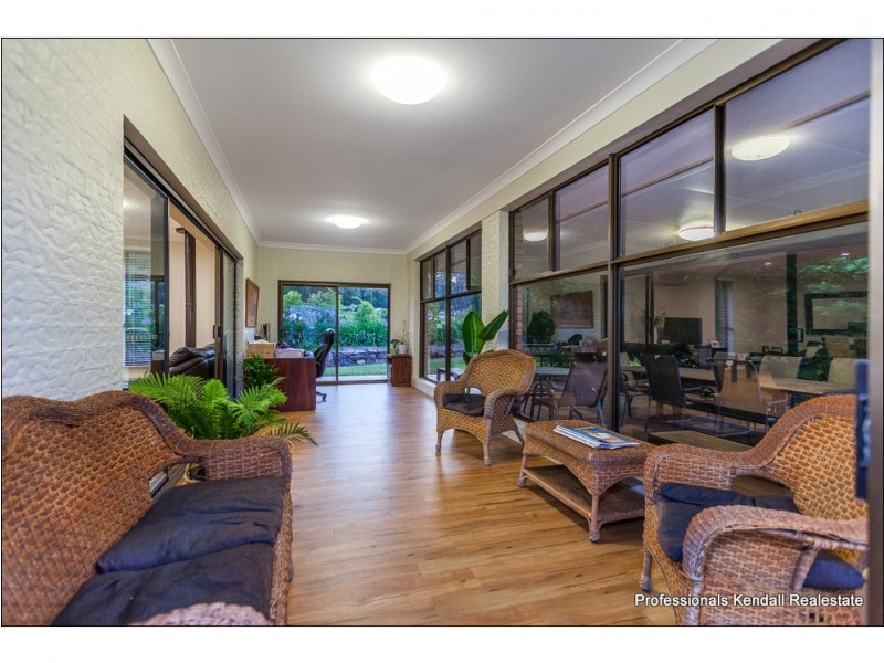 22 Munro Court, Tamborine Mountain QLD 4272