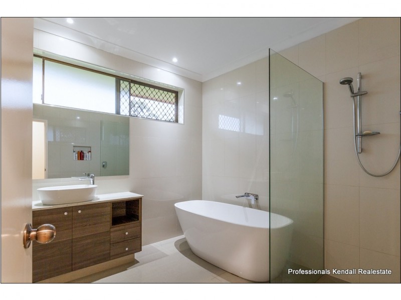 22 Munro Court, Tamborine Mountain QLD 4272