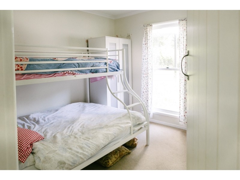 5 Apo Court, Tamborine Mountain QLD 4272