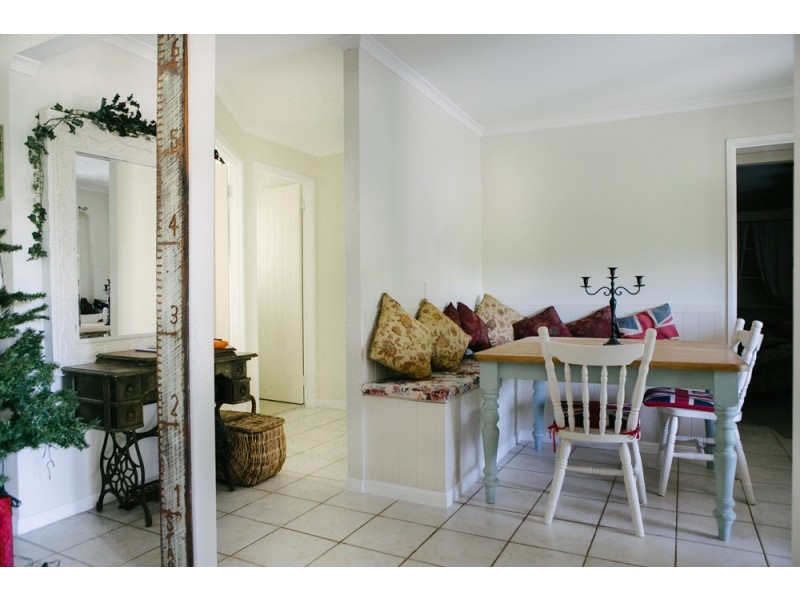 5 Apo Court, Tamborine Mountain QLD 4272