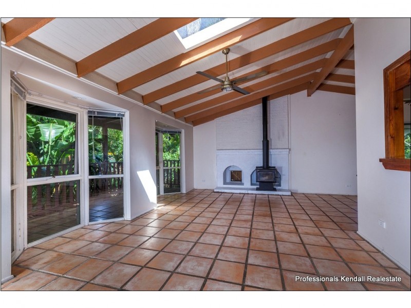 48 Eagle Heights Road, Tamborine Mountain QLD 4272