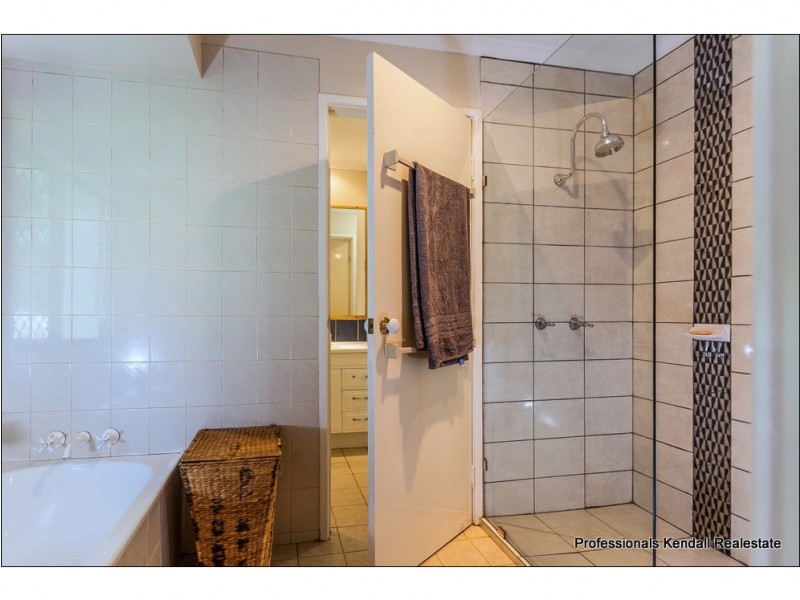 50 Kootenai Drive, Tamborine Mountain QLD 4272