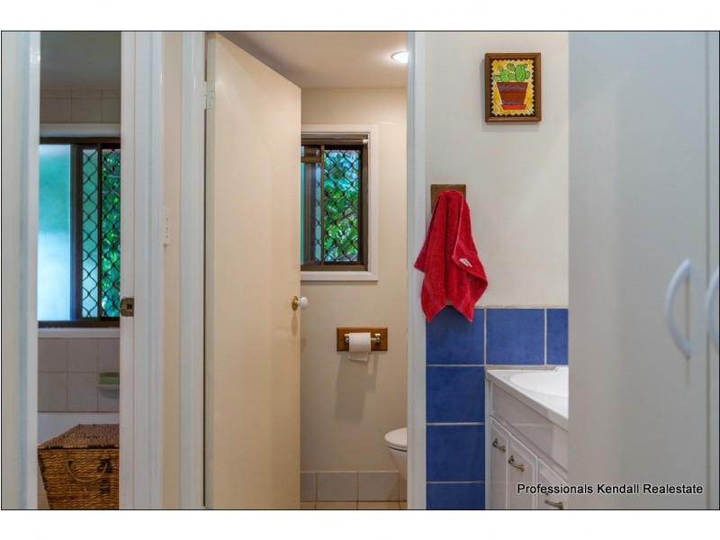 50 Kootenai Drive, Tamborine Mountain QLD 4272