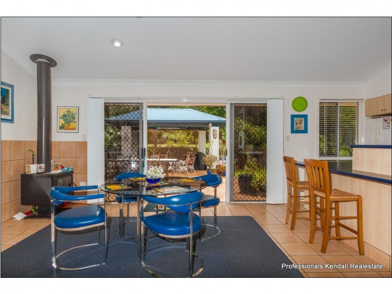 42 Pacific Parade, Tamborine Mountain QLD 4272