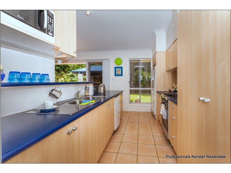 42 Pacific Parade, Tamborine Mountain QLD 4272