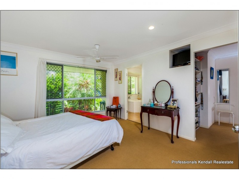 42 Pacific Parade, Tamborine Mountain QLD 4272