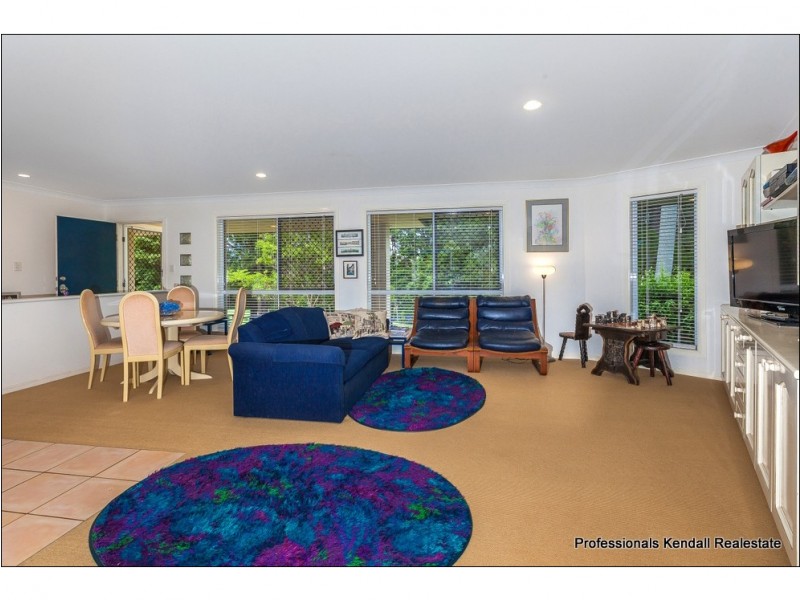 42 Pacific Parade, Tamborine Mountain QLD 4272