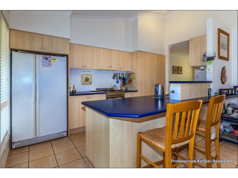 42 Pacific Parade, Tamborine Mountain QLD 4272