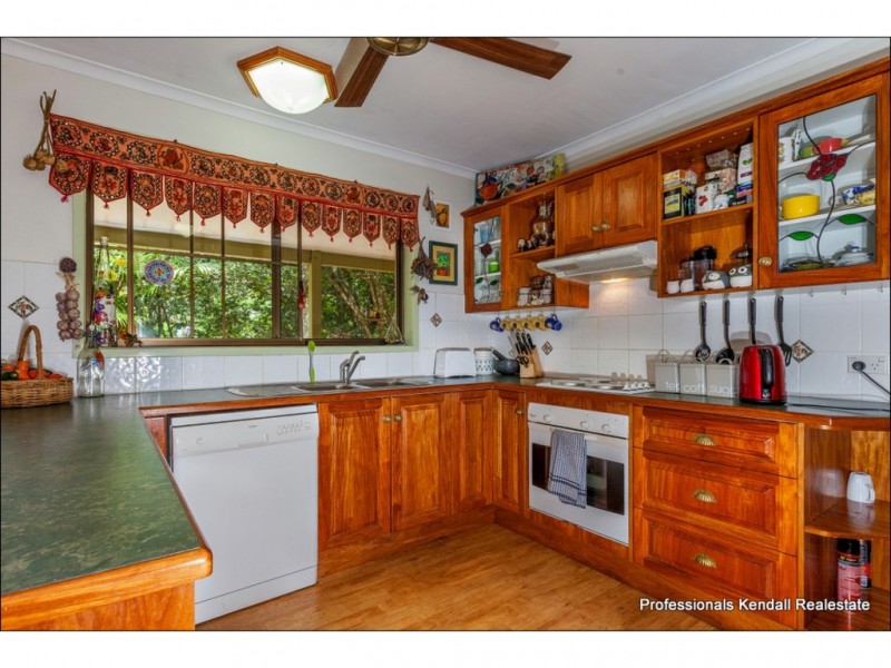 98 Geissmann Drive, Tamborine Mountain QLD 4272