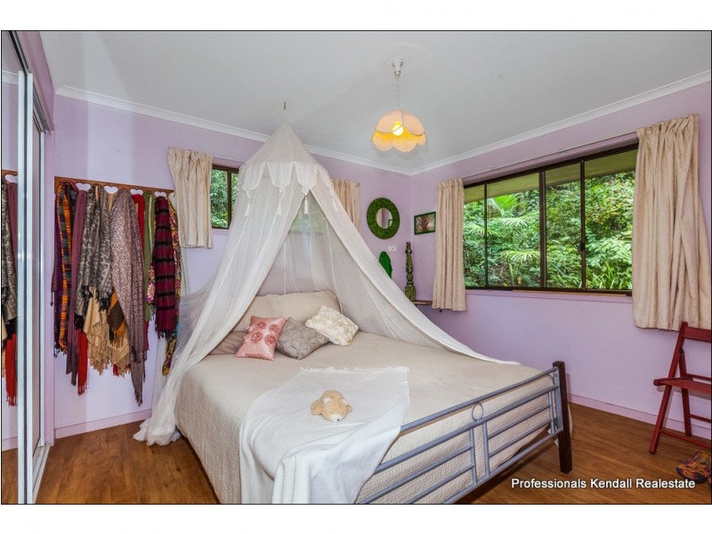 98 Geissmann Drive, Tamborine Mountain QLD 4272