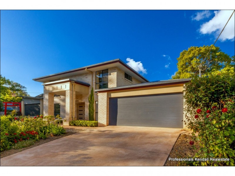 25 Griffith St, Tamborine Mountain QLD 4272