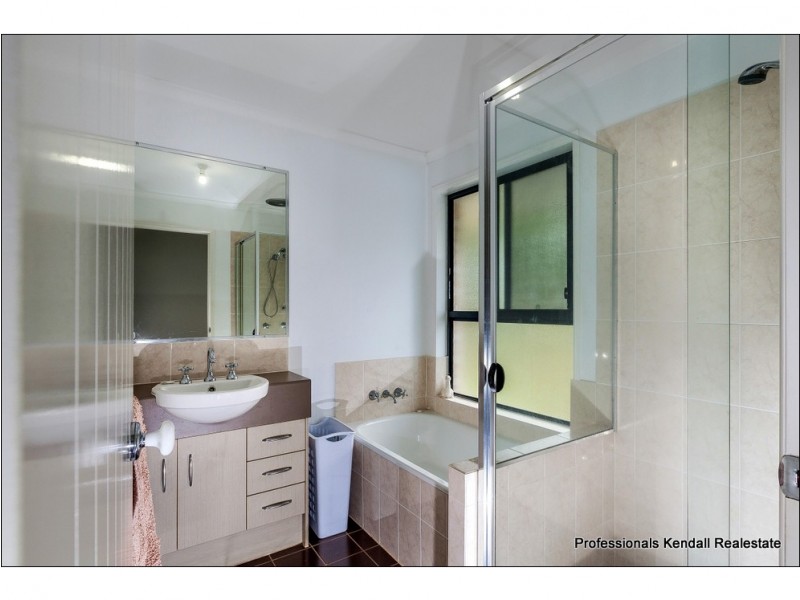 25 Griffith St, Tamborine Mountain QLD 4272