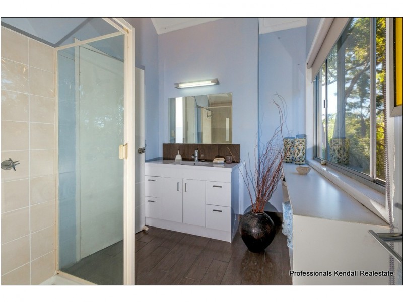 19 Tolima Drive, Tamborine Mountain QLD 4272