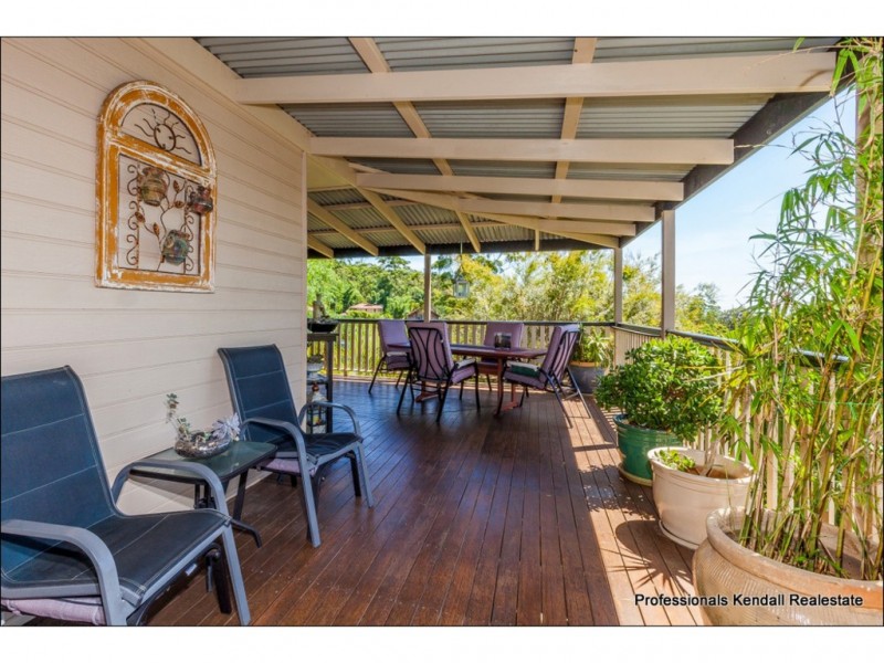 11 Sumatra Court, Tamborine Mountain QLD 4272