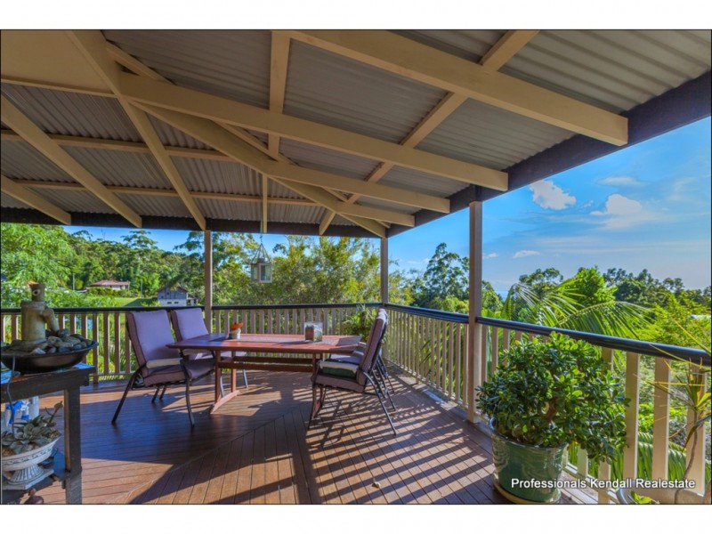 11 Sumatra Court, Tamborine Mountain QLD 4272