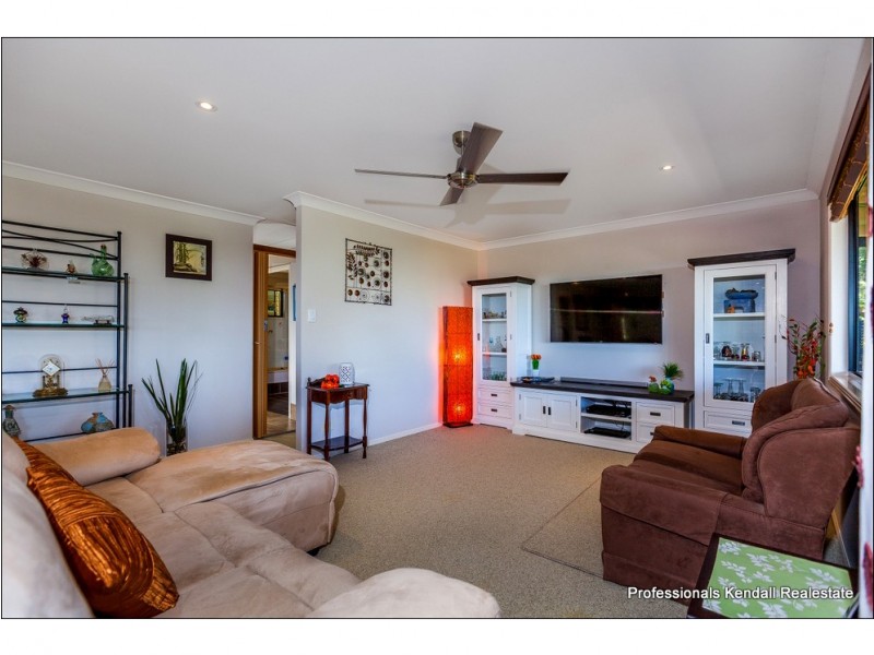 11 Sumatra Court, Tamborine Mountain QLD 4272