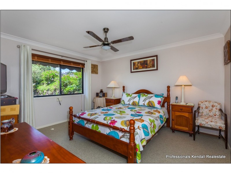 11 Sumatra Court, Tamborine Mountain QLD 4272