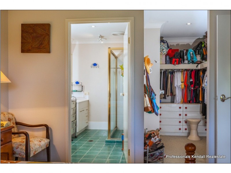 11 Sumatra Court, Tamborine Mountain QLD 4272