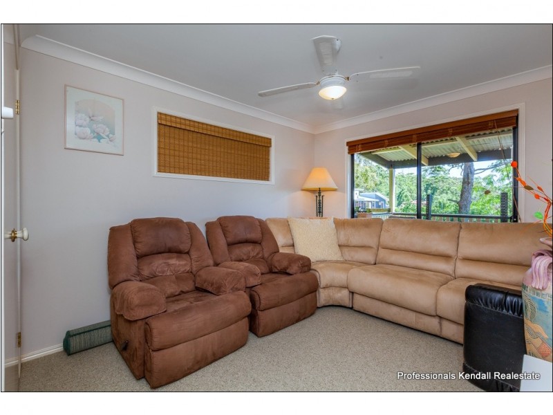 11 Sumatra Court, Tamborine Mountain QLD 4272