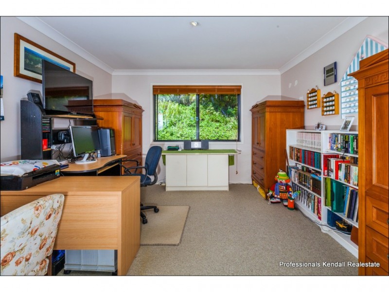 11 Sumatra Court, Tamborine Mountain QLD 4272