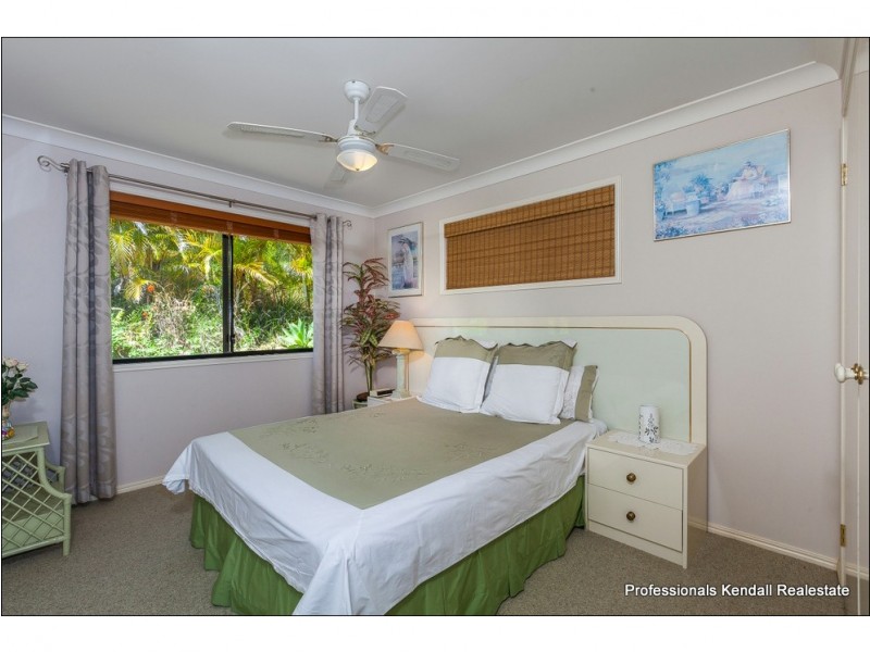 11 Sumatra Court, Tamborine Mountain QLD 4272
