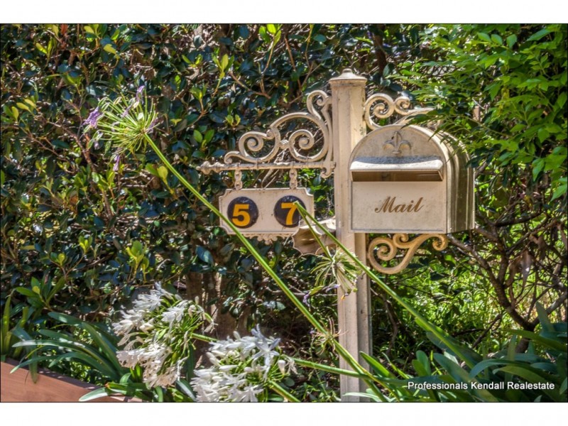 5-7 Boise Court, Tamborine Mountain QLD 4272