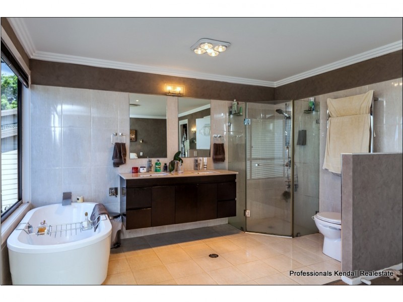 20 Coomera Gorge Drive, Tamborine Mountain QLD 4272