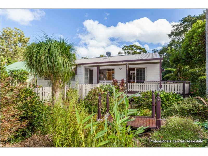 64 Kootenai Drive, Tamborine Mountain QLD 4272