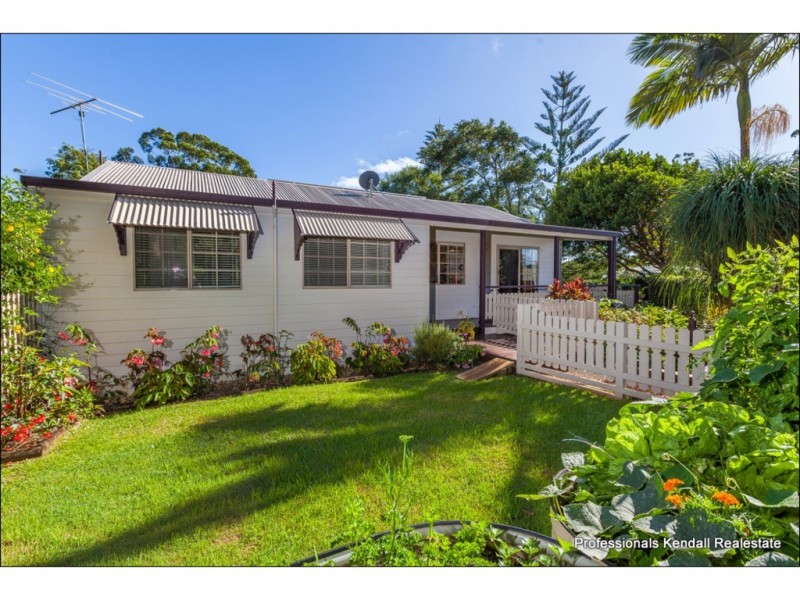 64 Kootenai Drive, Tamborine Mountain QLD 4272