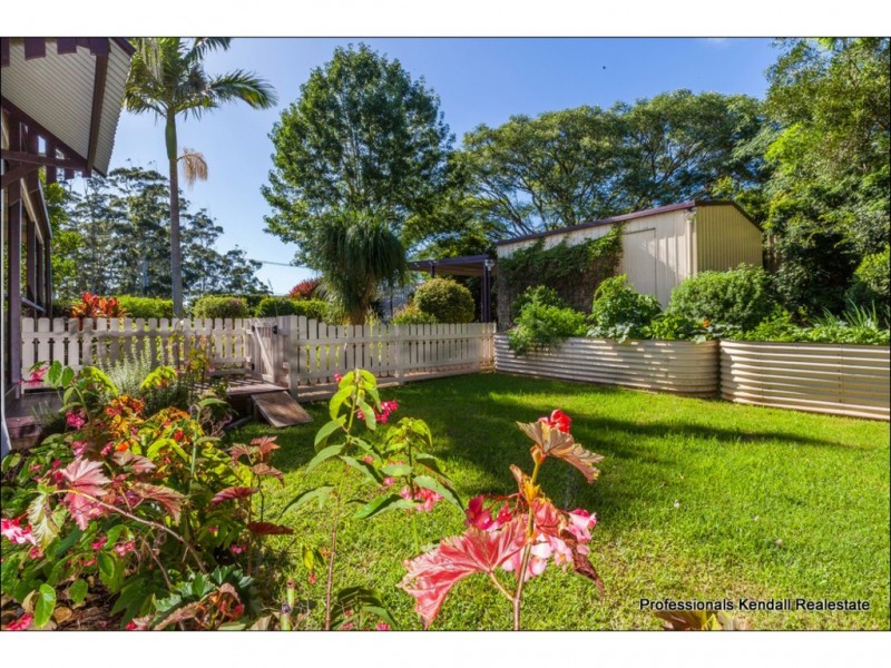 64 Kootenai Drive, Tamborine Mountain QLD 4272