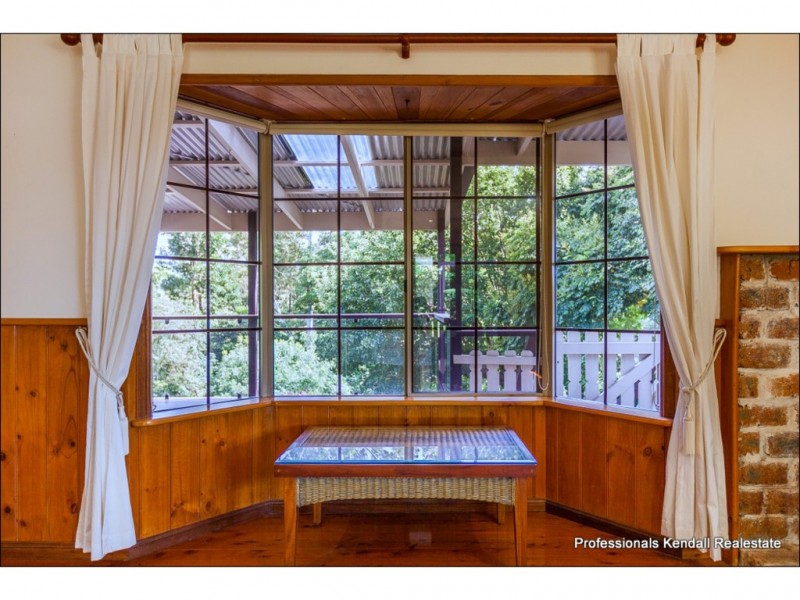 64 Kootenai Drive, Tamborine Mountain QLD 4272