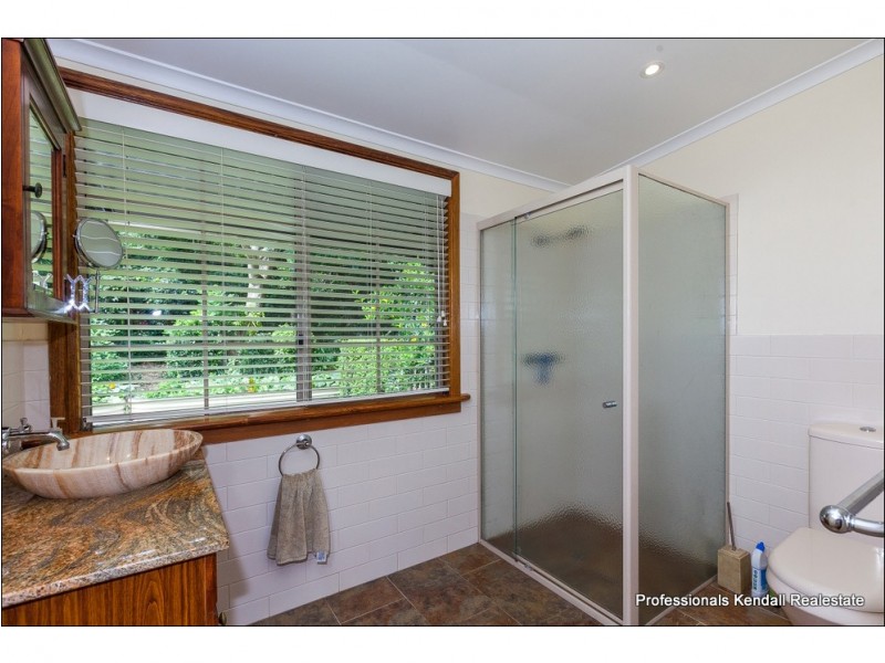 64 Kootenai Drive, Tamborine Mountain QLD 4272