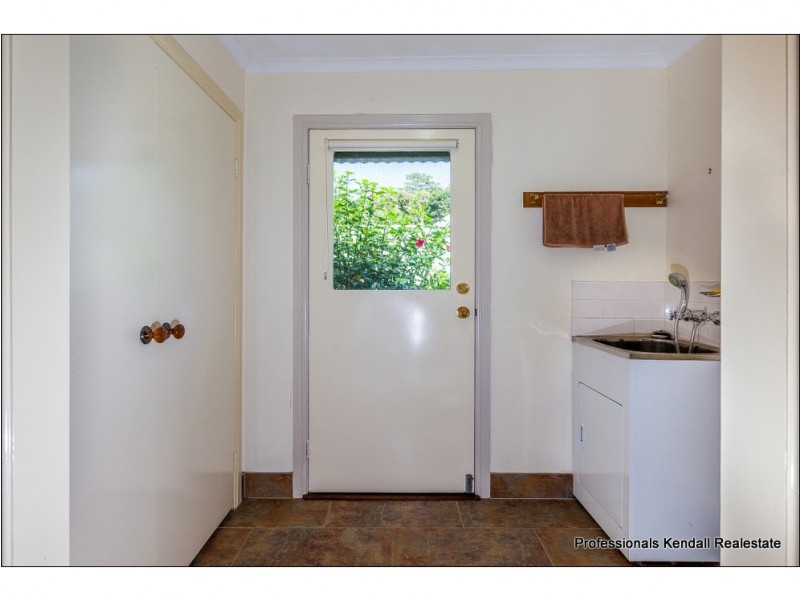64 Kootenai Drive, Tamborine Mountain QLD 4272