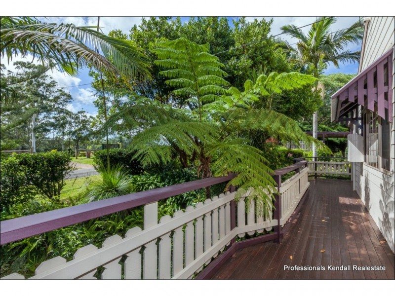 64 Kootenai Drive, Tamborine Mountain QLD 4272