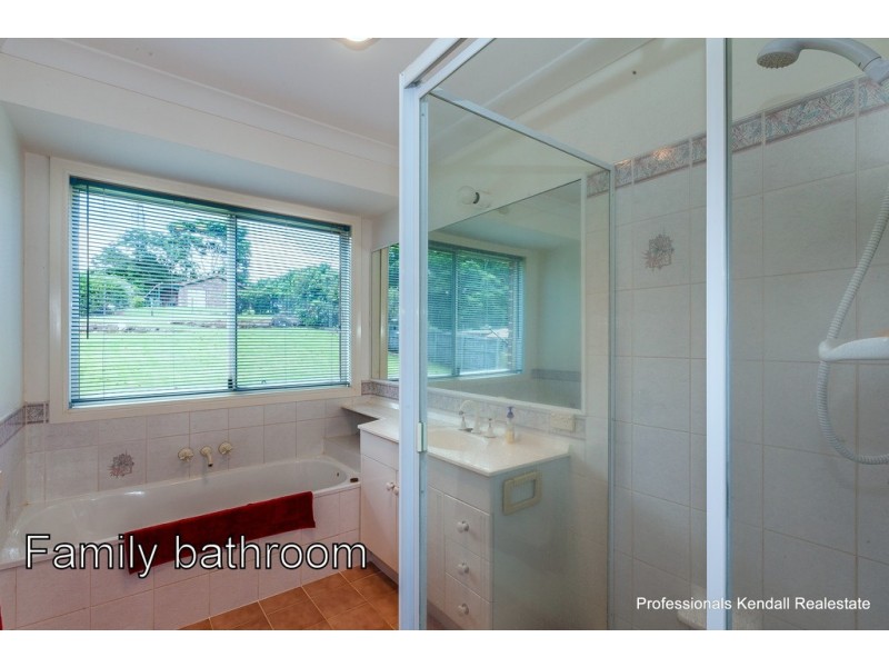 12 Ocean View Parade, Tamborine Mountain QLD 4272