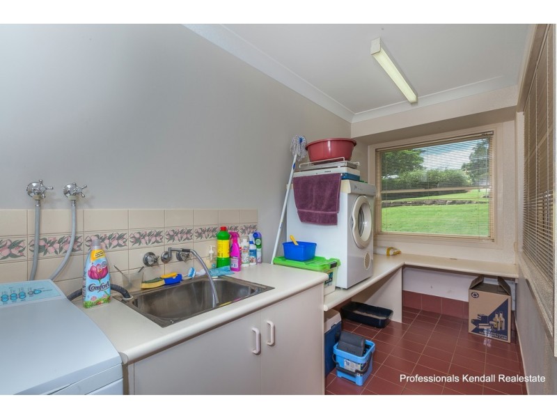 12 Ocean View Parade, Tamborine Mountain QLD 4272