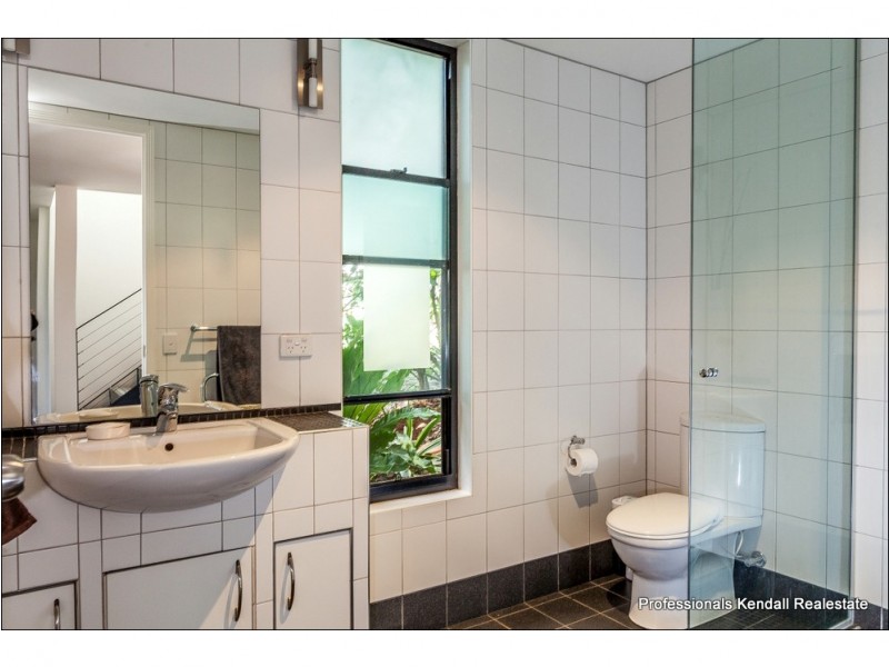16 Eden Court, Tamborine Mountain QLD 4272