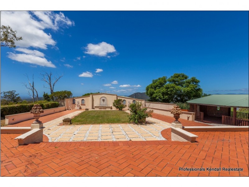 15 Landman Court, Tamborine Mountain QLD 4272