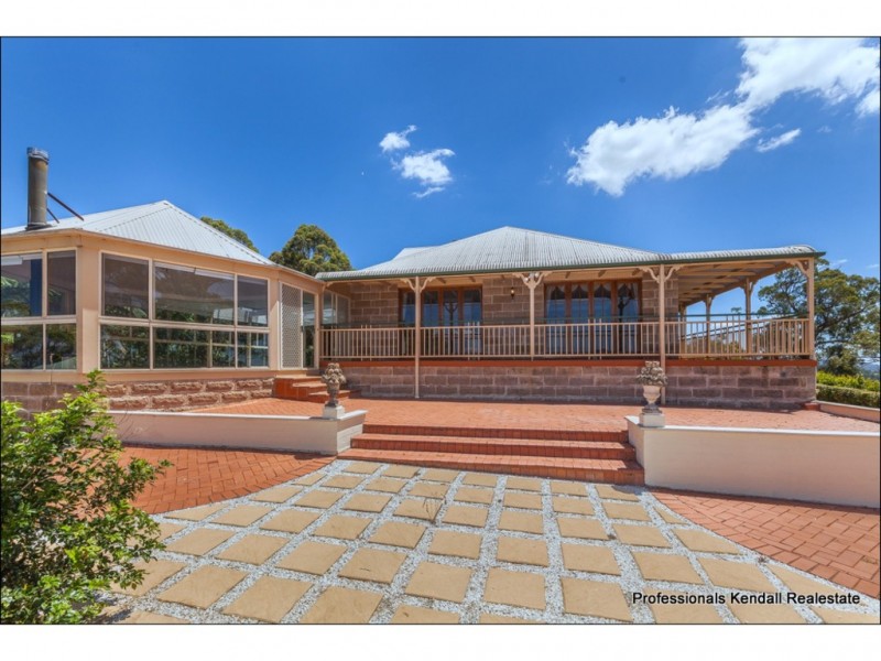 15 Landman Court, Tamborine Mountain QLD 4272