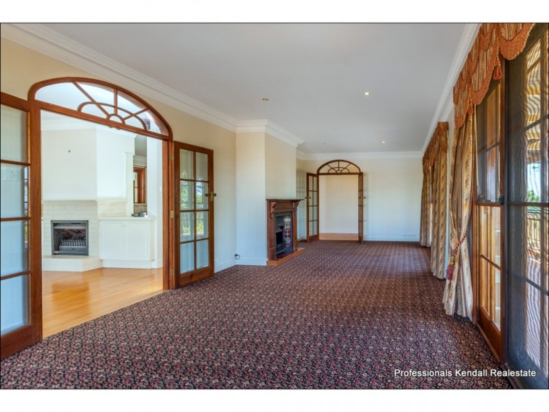 15 Landman Court, Tamborine Mountain QLD 4272