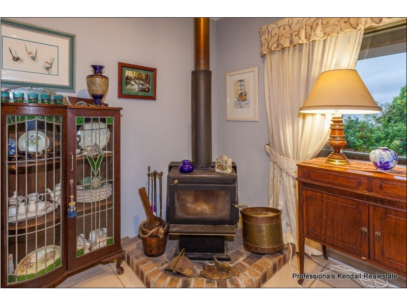 130 Licuala Drive, Tamborine Mountain QLD 4272